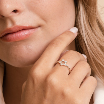 ANELLO IN ORO STELLA IN BRILLANTI