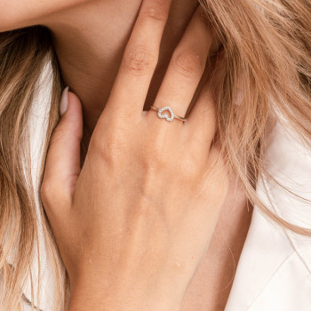 ANELLO IN ORO 9KT CUORE IN BRILLANTI