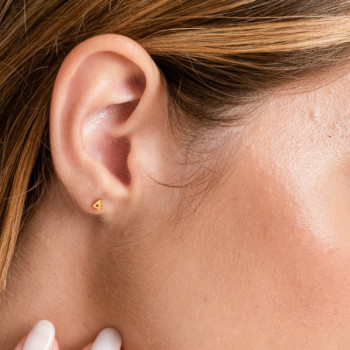 ORECCHINO IN ORO CON LETTERA