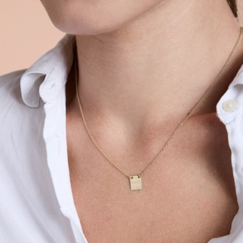 GIROCOLLO IN ORO RETTANGOLO INCISO